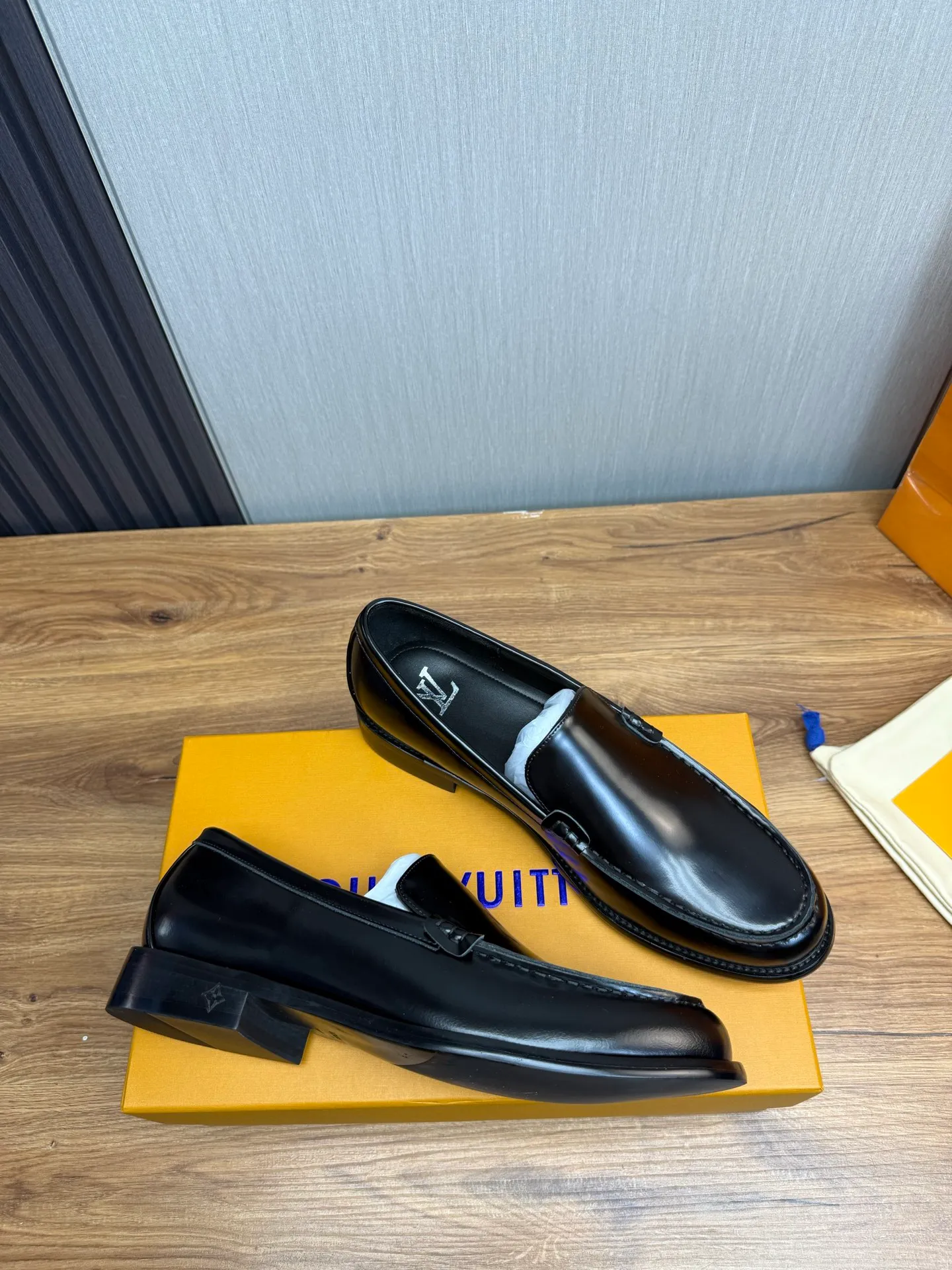 Factory 660💰 LV. Men's business casual leather shoes, all made of imported original brand leather, just to create a more comfortable wearing experience, original non-slip and wear-resistant outsole ✔️16-45 (38.45 non-returnable)